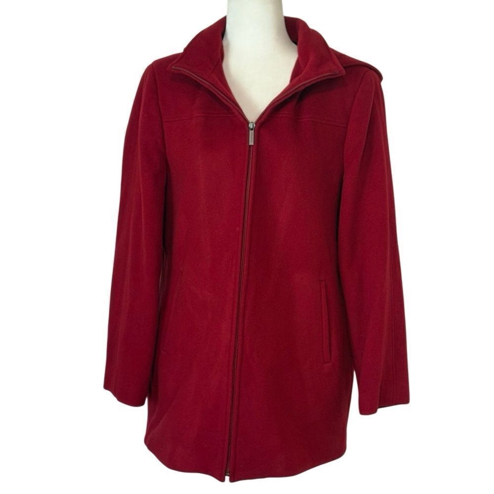 Calvin Klein Red Wool and Cashmere Coat with Zipper Front.  Size M. Great Cond!!